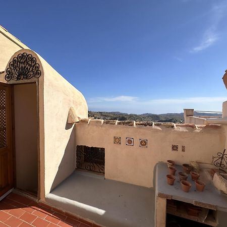 Casa Con Vistas Al Mar Y Patio De Buganvillas Aigues Kültér fotó