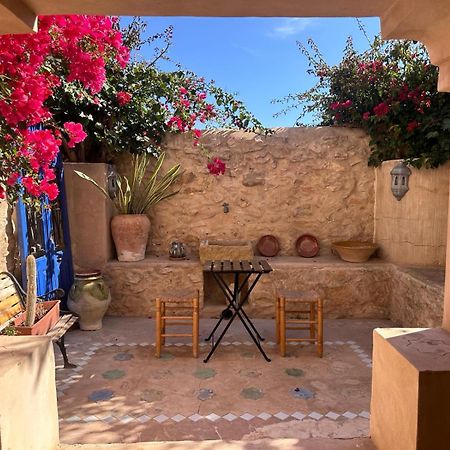 Casa Con Vistas Al Mar Y Patio De Buganvillas Aigues Kültér fotó