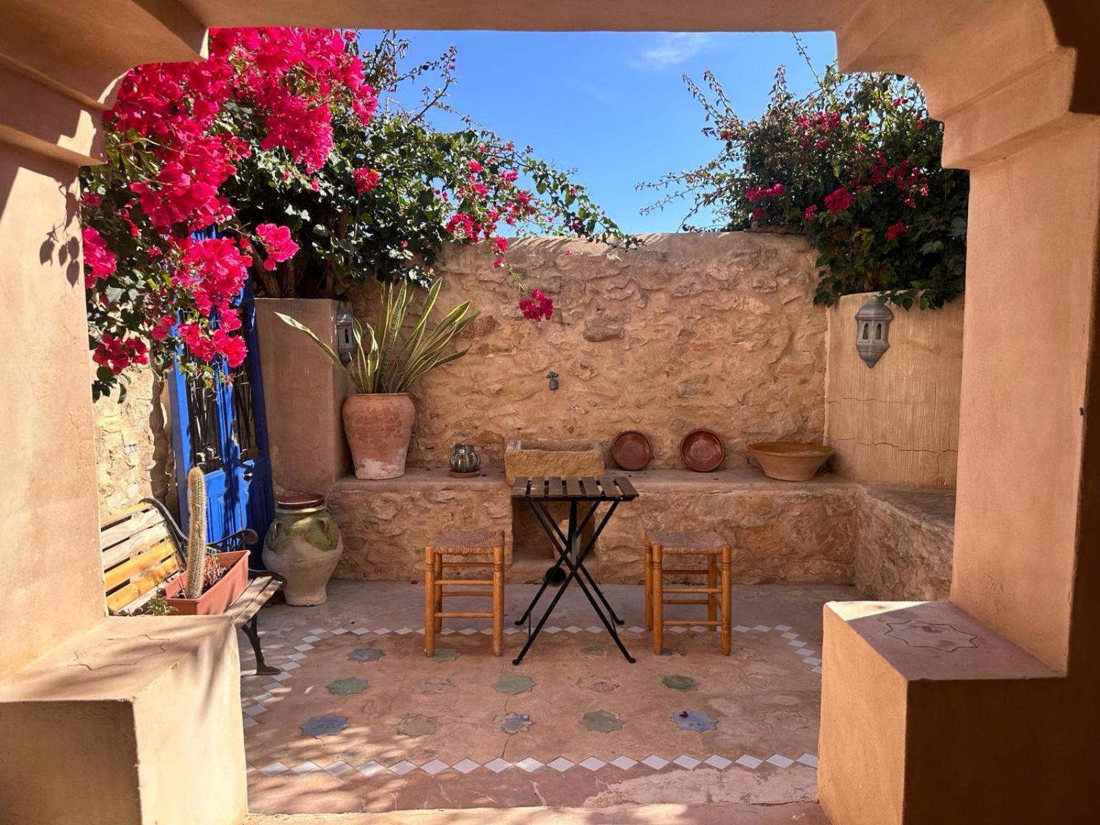 Casa Con Vistas Al Mar Y Patio De Buganvillas Aigues Kültér fotó